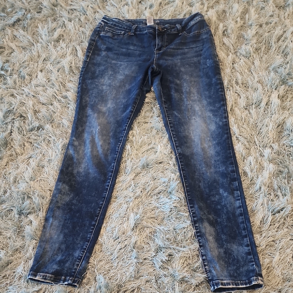 Item #05 - Maurices Classic Blue Women's Jeans L